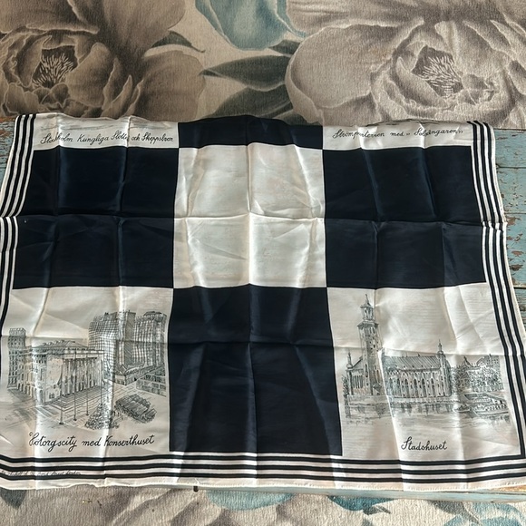 Vintage Scarf with Stockholm Landmarks Designed by Thirkell of Old Bond Street - Picture 9 of 9